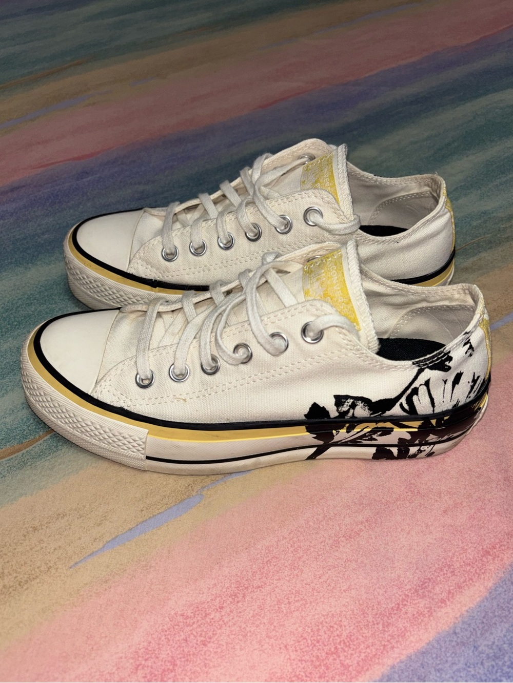 Converse CTAS Low Platform Sneakers size 7 shoes Egret Saturn Gold